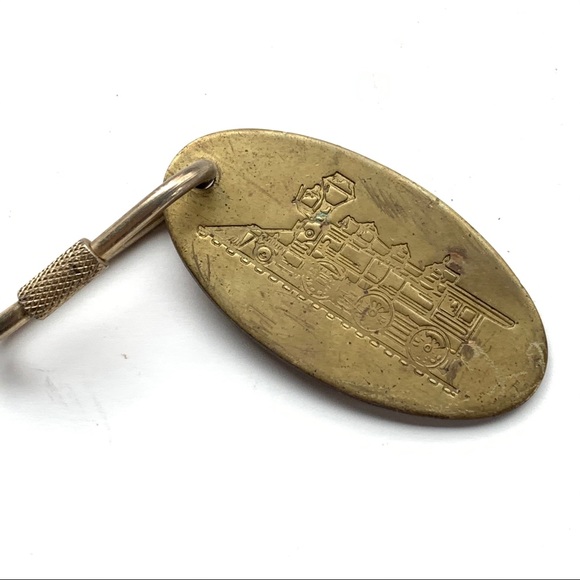 1980’s Brass Train🎄Vintage Ornament or keychain - Picture 2 of 2